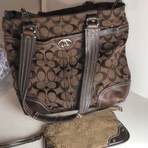 COACH SHOULDER BAG IN BROWN